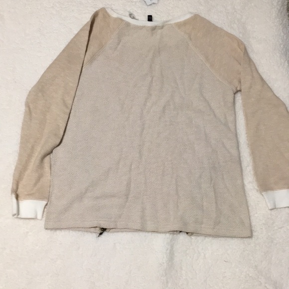 Spence knots comfy light sweater size Medium - Picture 6 of 8